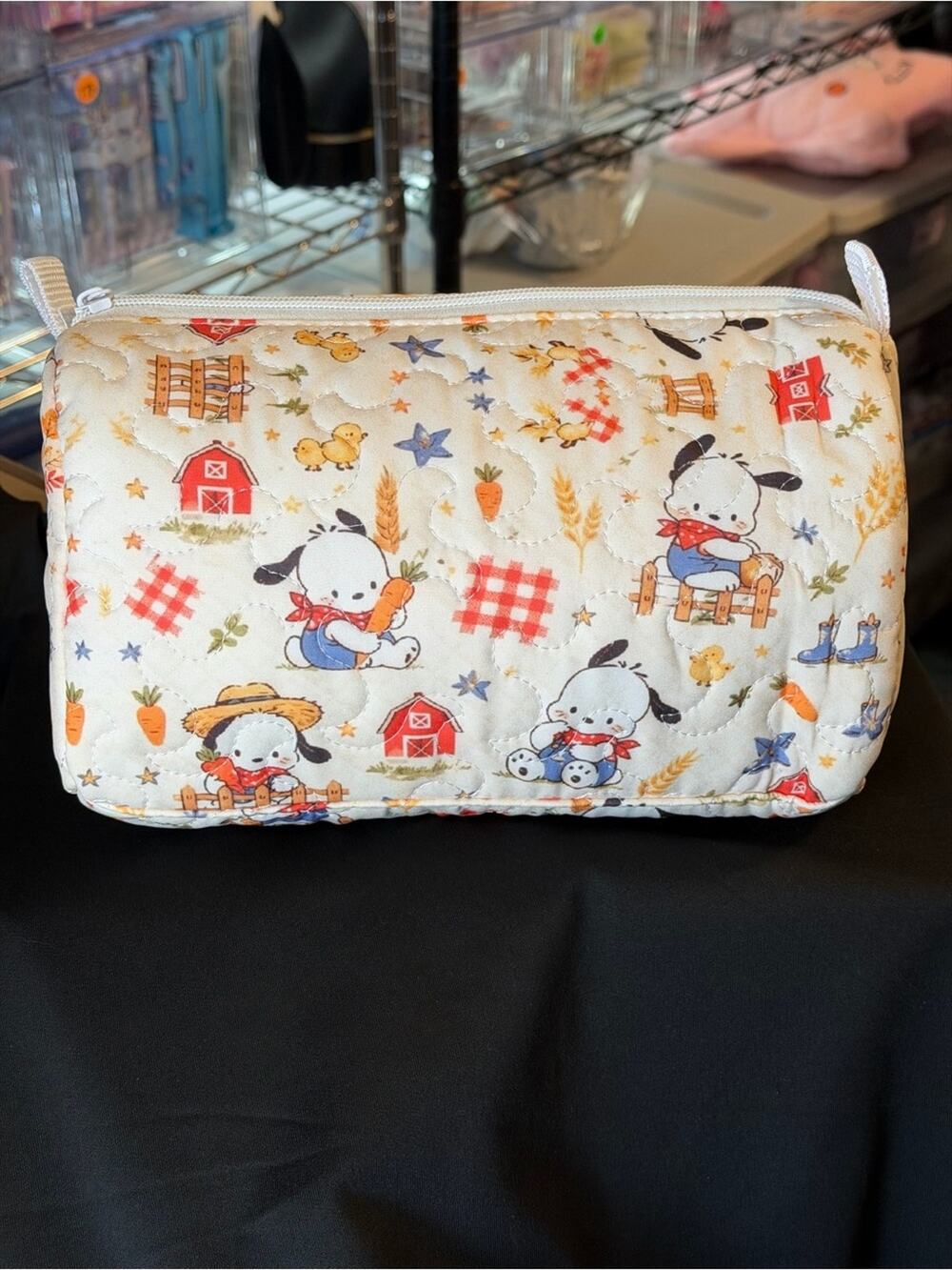 #PC-946 Quilted Cosmetic bag 10x5x5" , padded, Pochacco
